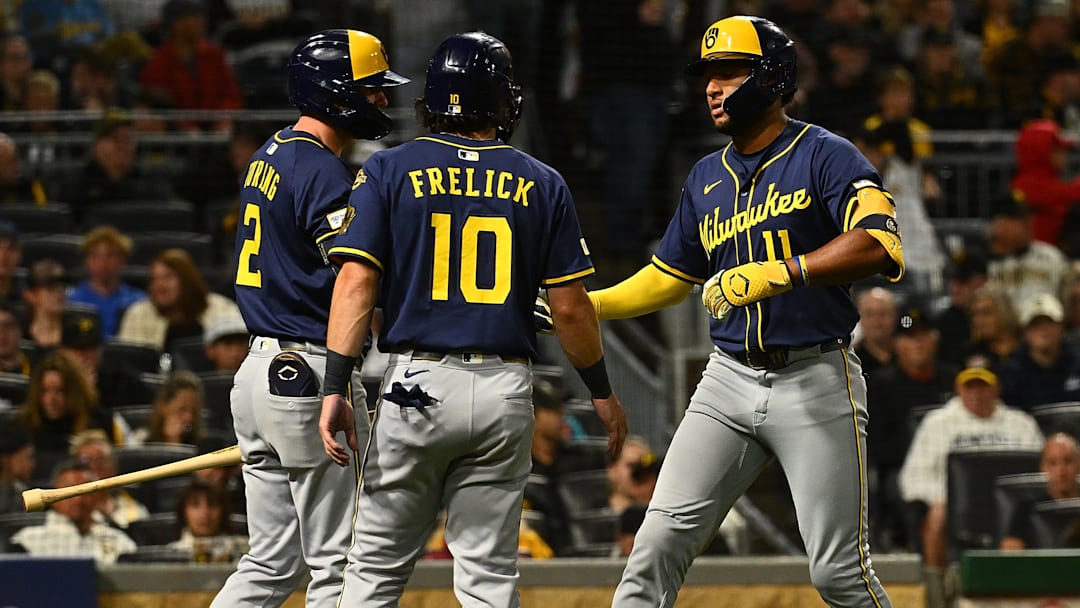 Milwaukee Brewers v Pittsburgh Pirates
