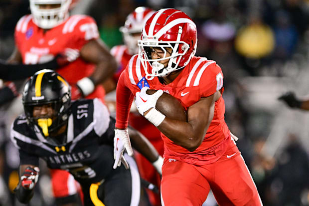 Mater Dei high school football, Jordon Davison, Oregon Commit