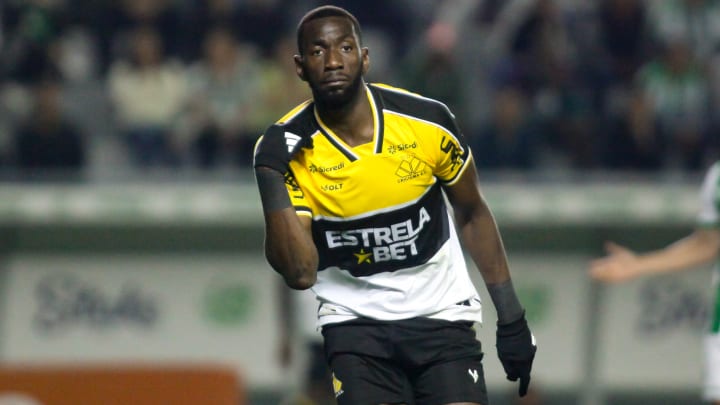 Yannick Bolasie, atacante do Criciúma em 2024
