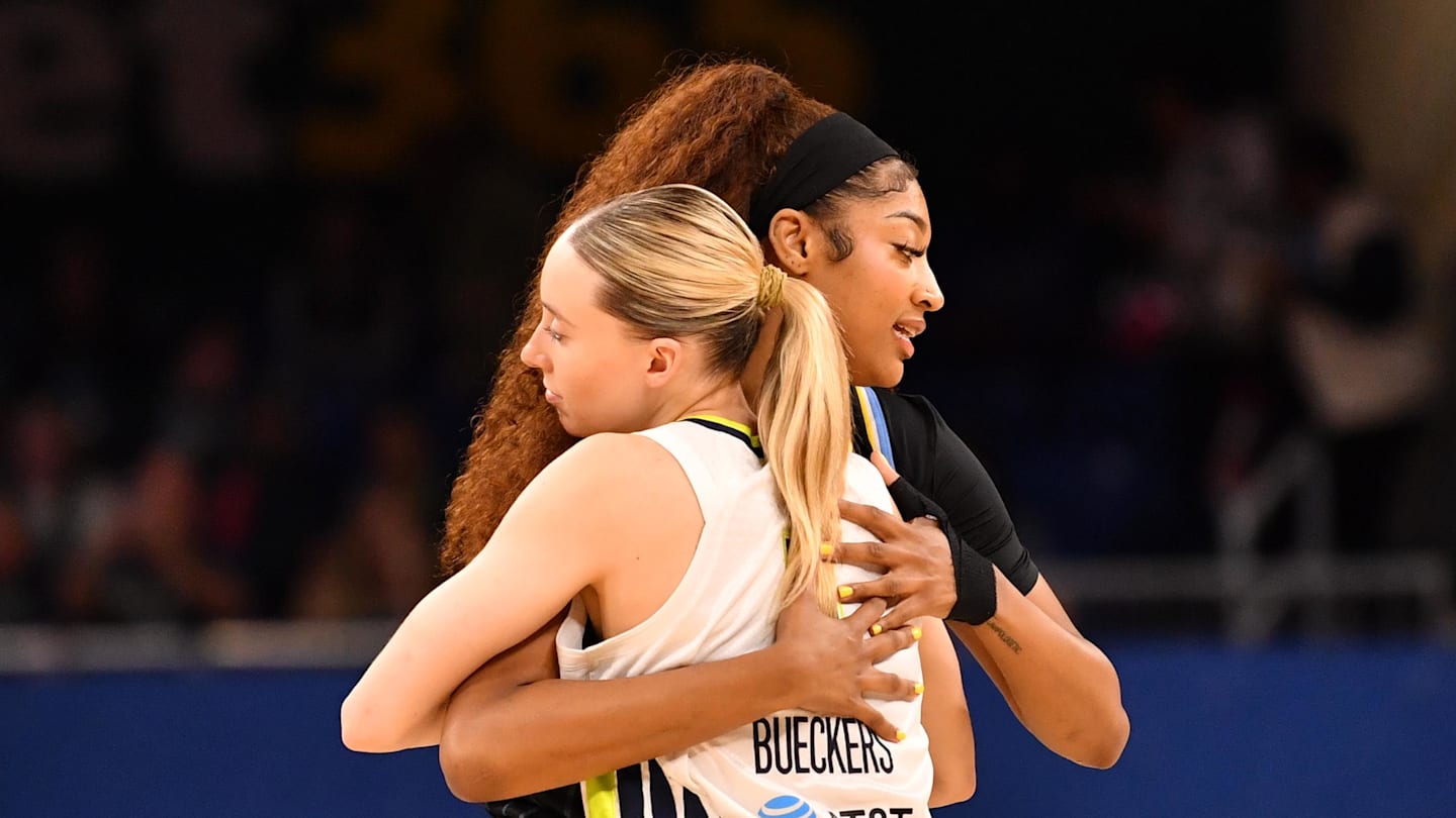 Paige Bueckers sends encouraging words to Angel Reese after historic achievement