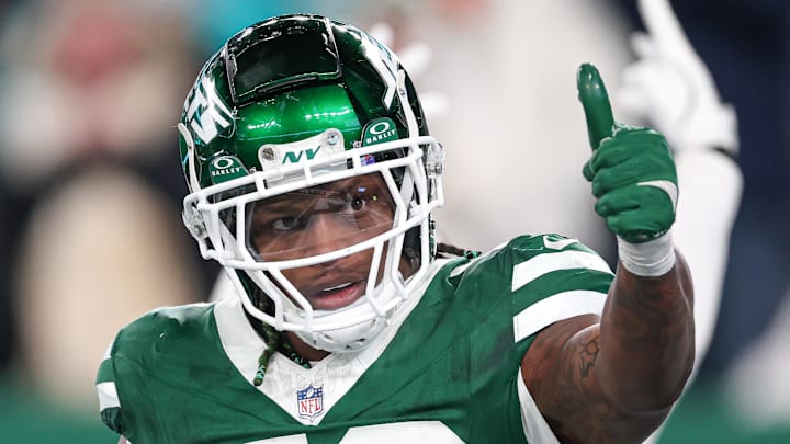 Linebacker Quincy Williams