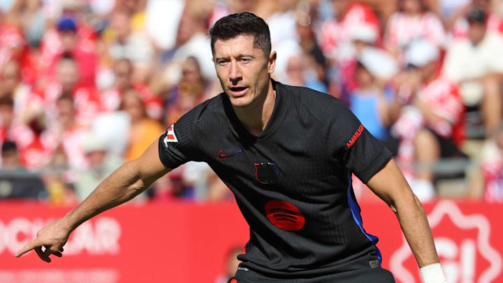 Robert Lewandowski will lead Barcelona up top against Monaco.