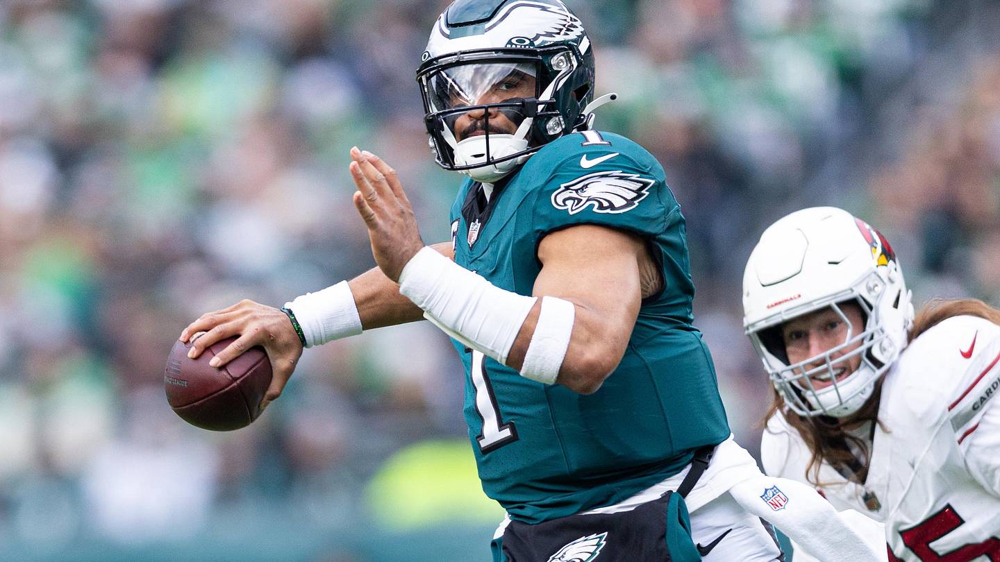 Eagles vets earn massive PFF nod but Jalen Hurts is robbed of the same courtesy - Vimarsana News