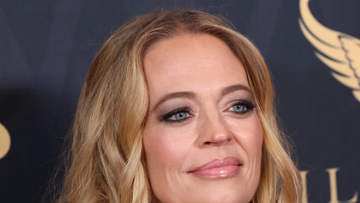 Jeri Ryan cancelled her screen test for Star Trek: Voyager after watching an episode