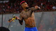 El chileno Arturo Vidal del Flamengo ha sonado constantemente para llegar al América, pero ahora es Tigres el interesado en ficharlo.