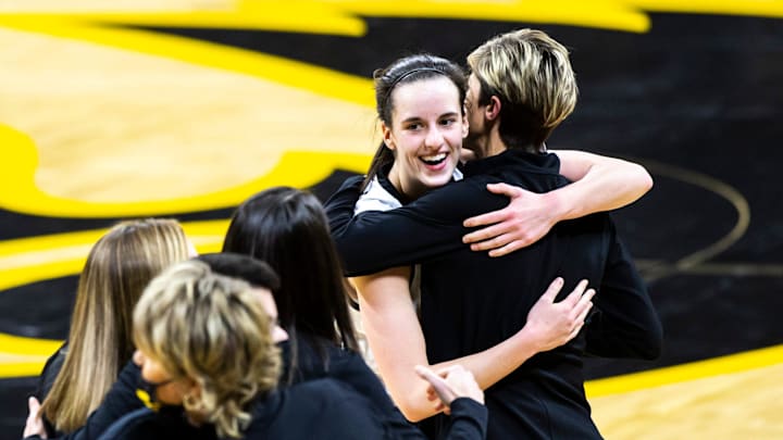 Ex-Iowa Coach Shares Special Reason Caitlin Clark's Teammates Wanted to  Protect Her