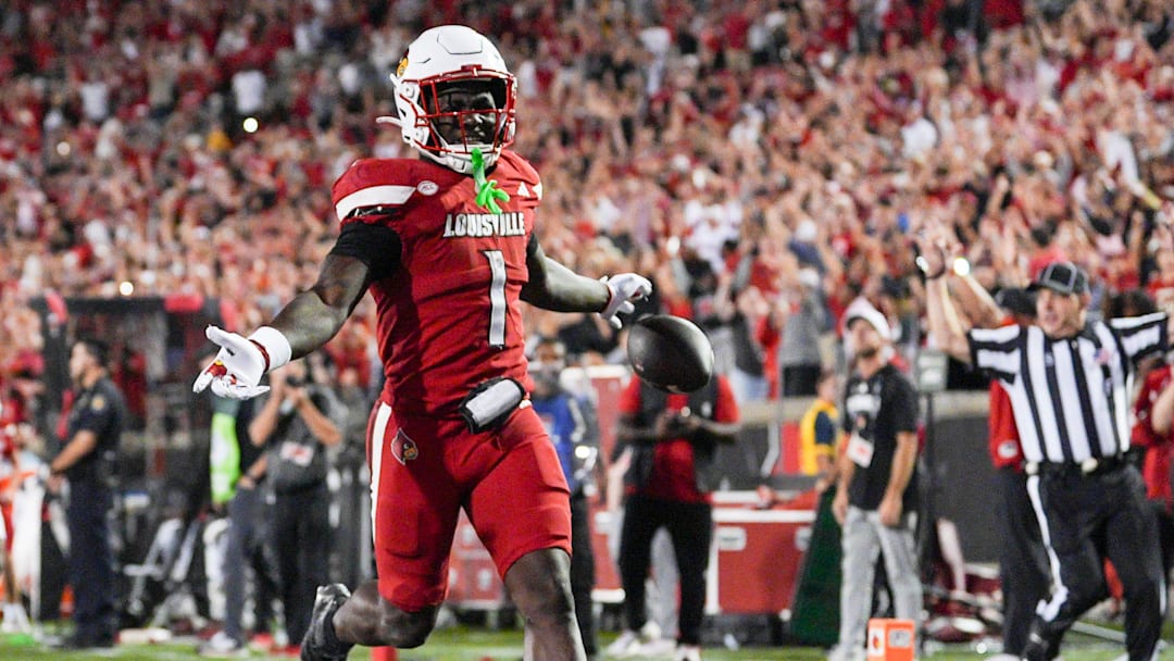 Louisville Cardinals running back Isaac Brown (1)