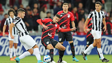 Libertad e Athletico-PR disputam vaga nas quartas de final da Libertadores. 