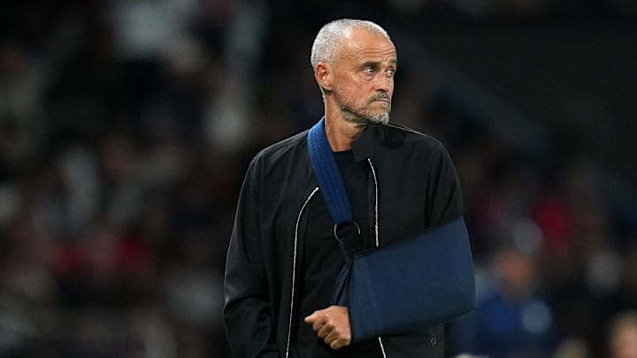 Luis Enrique est finalement descendu au bord de la pelouse pour PSG - Atalanta en Ligue des Champions