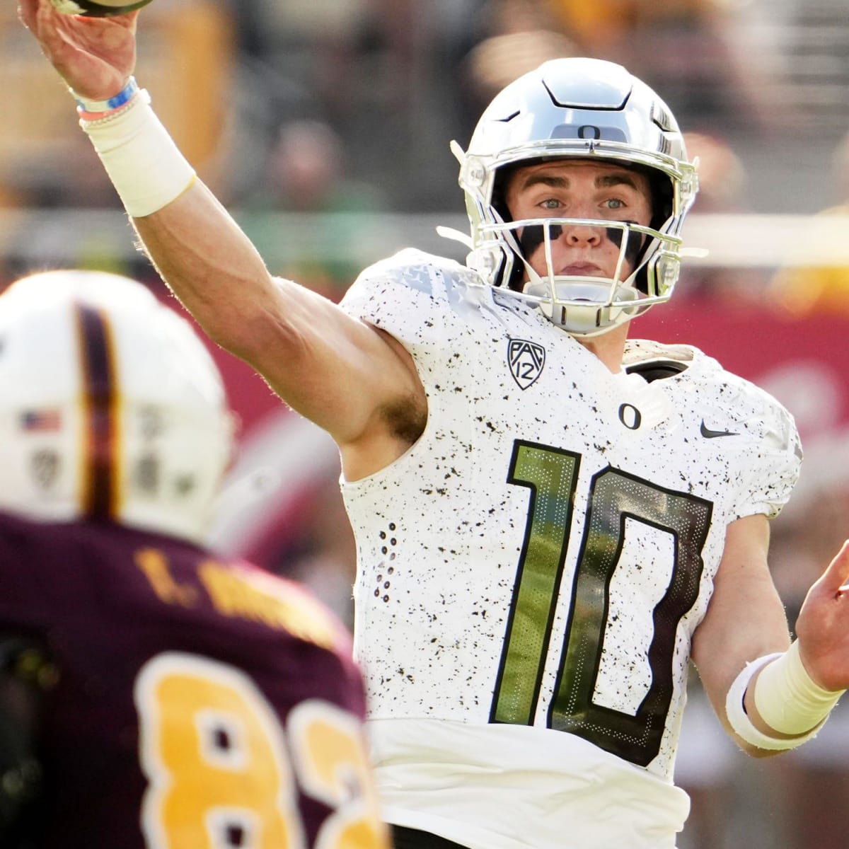 Which Oregon Ducks Uniforms will be Available at Launch in EA Sports College Football