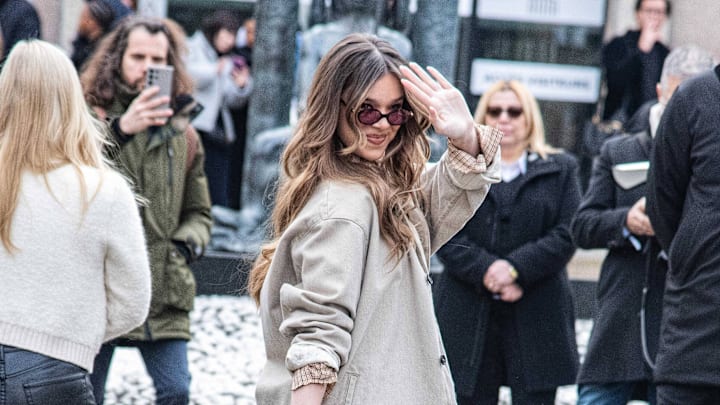 Hailee Steinfeld keeps fans guessing about her Josh Allen engagement ring