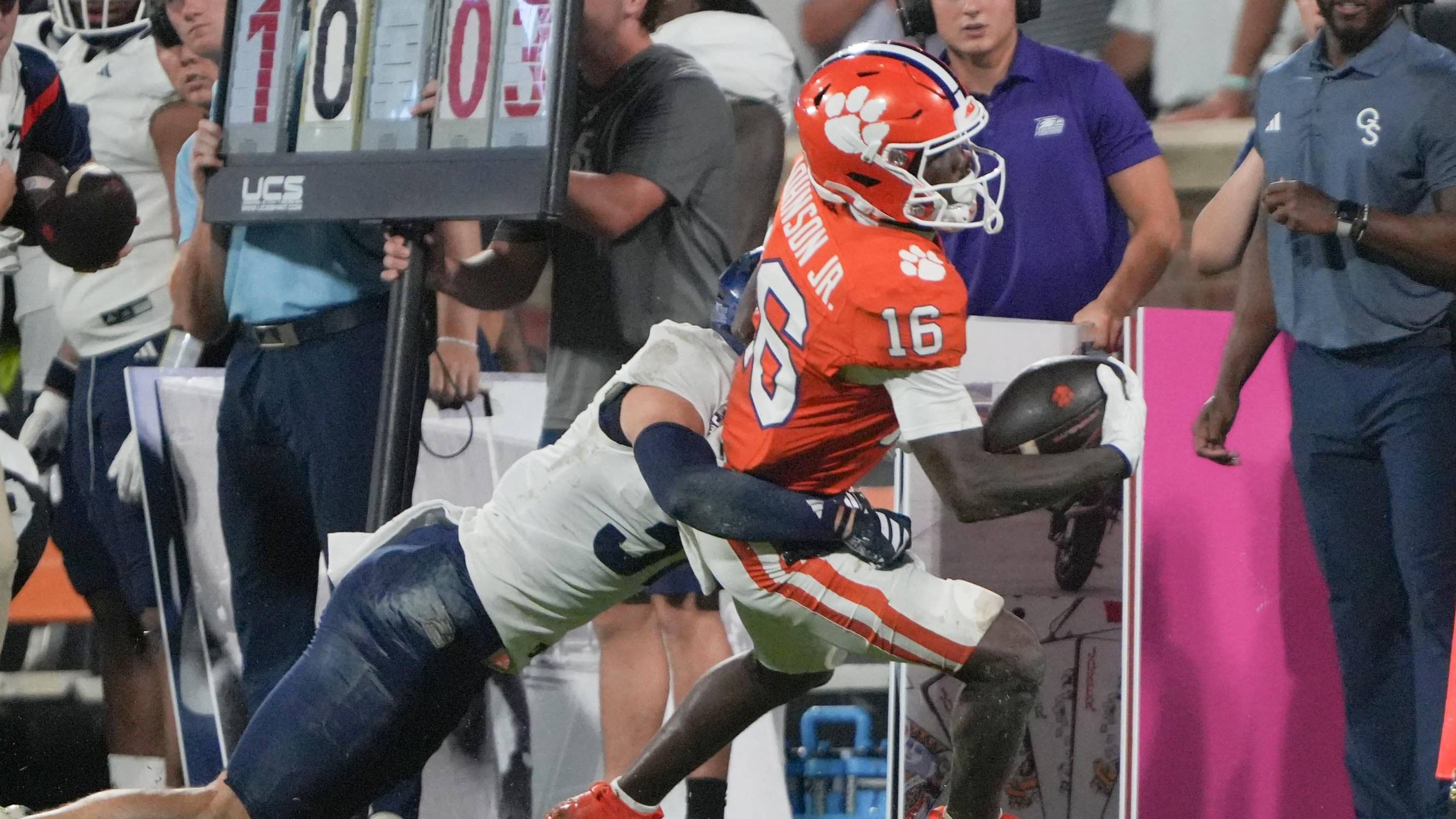 Dabo Swinney Explains Why Clemson RB Chris Johnson Jr. Was Benched vs. North Carolina