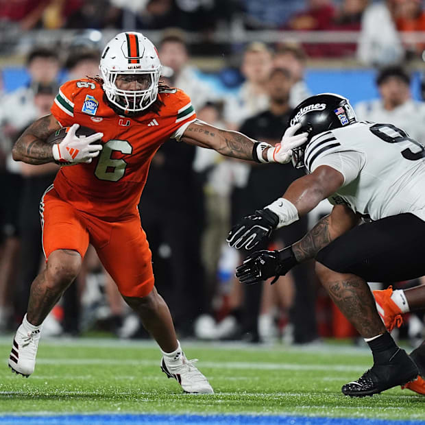 Miami running back Damien Martinez