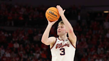 Mar 17, 2024; Minneapolis, MN, USA; Illinois Fighting Illini forward Marcus Domask (3) shoots the