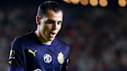 Hugo Camberos es duda para enfrentar a Cruz Azul, pues el cuerpo técnico quiere evitar que sufra una lesión grave.