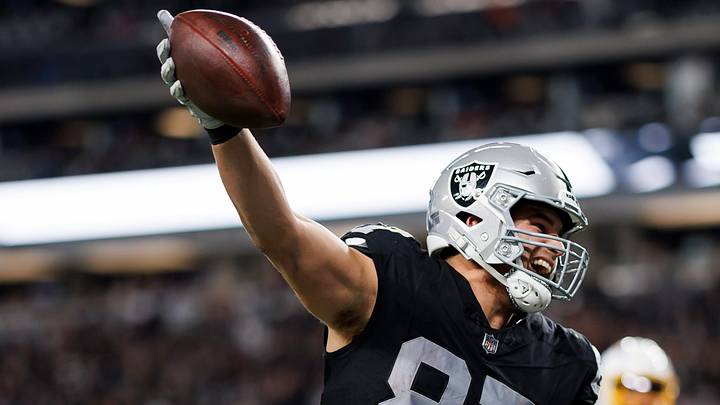 Los Angeles Chargers v Las Vegas Raiders