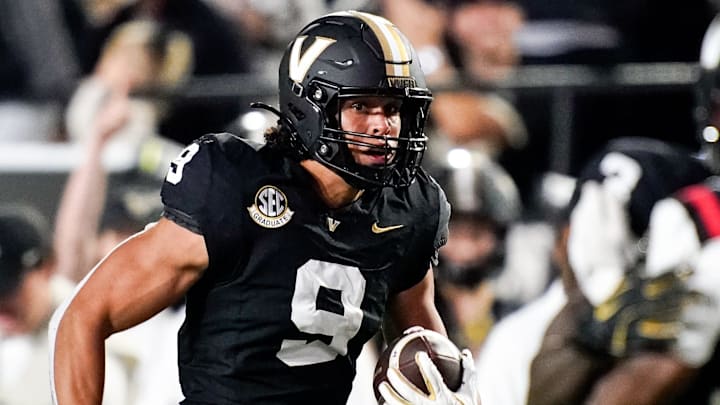 Vanderbilt tight end Eli Stowers (9) runs in a touchdown against Ball State during the second quarter at FirstBank Stadium in Nashville, Tenn., Saturday, Oct. 19, 2024. Vanderbilt tight end Eli Stowers (9) runs in a touchdown against Ball State during the second quarter at FirstBank Stadium in Nashville, Tenn., Saturday, Oct. 19, 2024.