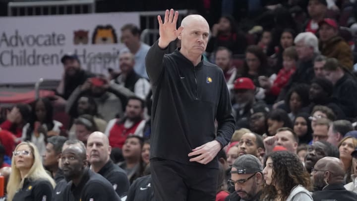 Mar 27, 2024; Chicago, Illinois, USA; Indiana Pacers head coach Rick Carlisle gestures to his team against the Chicago Bulls during the first quarter at United Center. Mandatory Credit: David Banks-USA TODAY Sports