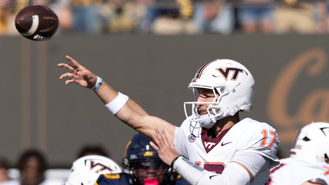 Oct 10, 2026; Berkeley, Calif.; Virginia Tech quarterback Ethan Grunkemeyer (17) throws a pass against Cal. Oct 10, 2026; Berkeley, Calif.; Virginia Tech quarterback Ethan Grunkemeyer (17) throws a pass against Cal.