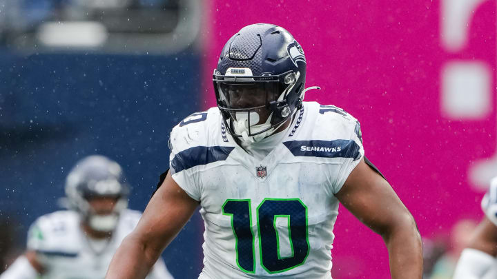 Uchenna Nwosu of the Seattle Seahawks