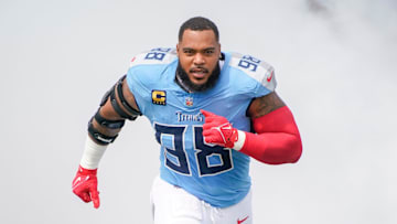 Tennessee Titans defensive tackle Jeffery Simmons (98) takes the field before the game against the Indianapolis Colts at Nissan Stadium in Nashville, Tenn., Sunday, Sept. 21, 2025.