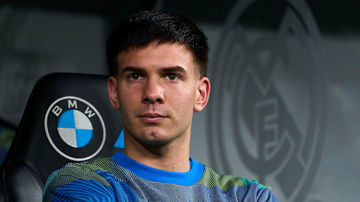 Franco Mastantuono attire les regards.