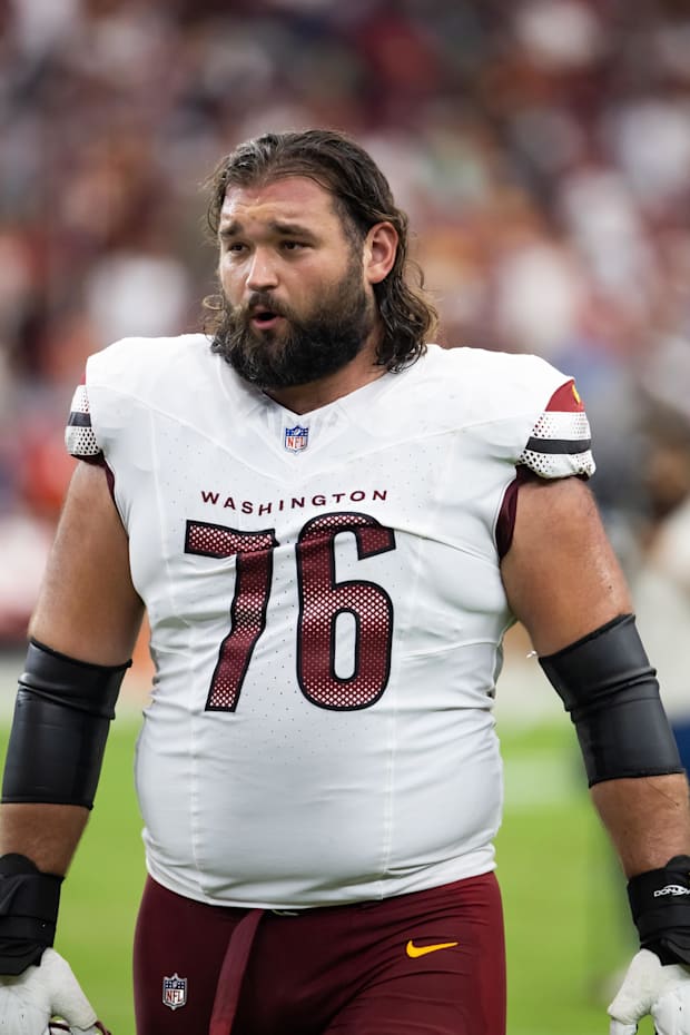 Washington Commanders guard Sam Cosmi against the Arizona Cardinals at State Farm Stadium
