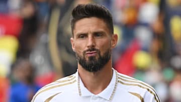 Giroud Celebrating a Goal