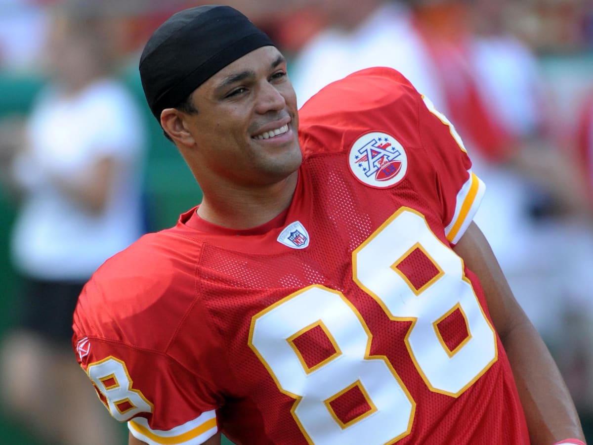 Chiefs Legend Cracks Top 10 in Proud, Yet Unfortunate Ranking