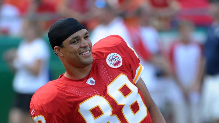Chiefs Legend Cracks Top 10 in Proud, Yet Unfortunate Ranking