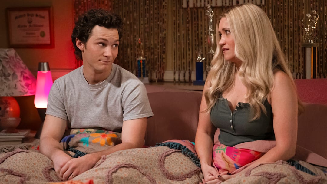 Georgie & Mandy's First Marriage - “A Tie Breaker and a Huge Mistake” – Pictured (L-R): Montana Jordan as Georgie and Emily Osment as Mandy 
