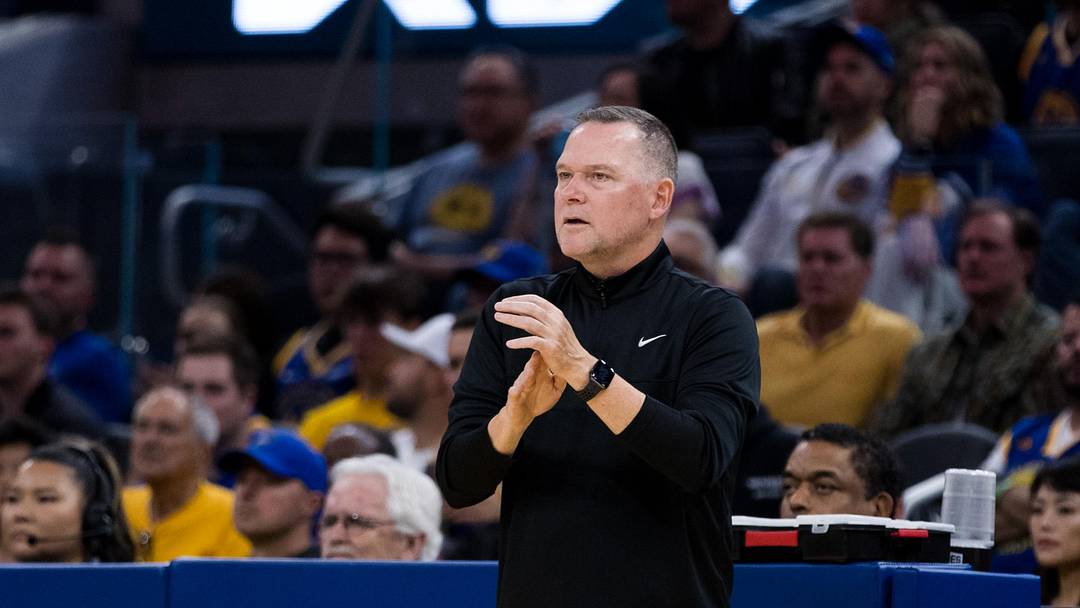 Oct 21, 2022; San Francisco, California, USA;  Denver Nuggets head coach Mike Malone reacts during the second half of the game against the Golden State Warriors at Chase Center. Mandatory Credit: John Hefti-Imagn Images