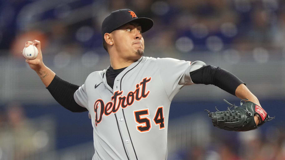 Keider Montero throws a pitch