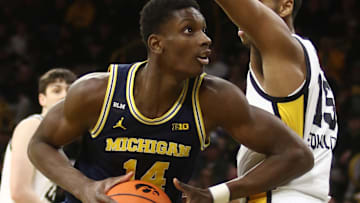 Wisconsin vs Minnesota Prediction, Betting Odds, Lines ...
