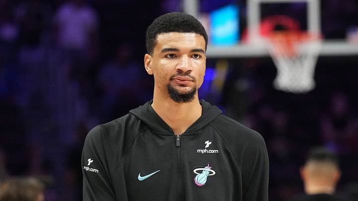 Miami Heat center Kel'el Ware (7) warms up before the start of the game against the Washington Wizards at Kaseya Center on April 4, 2026.