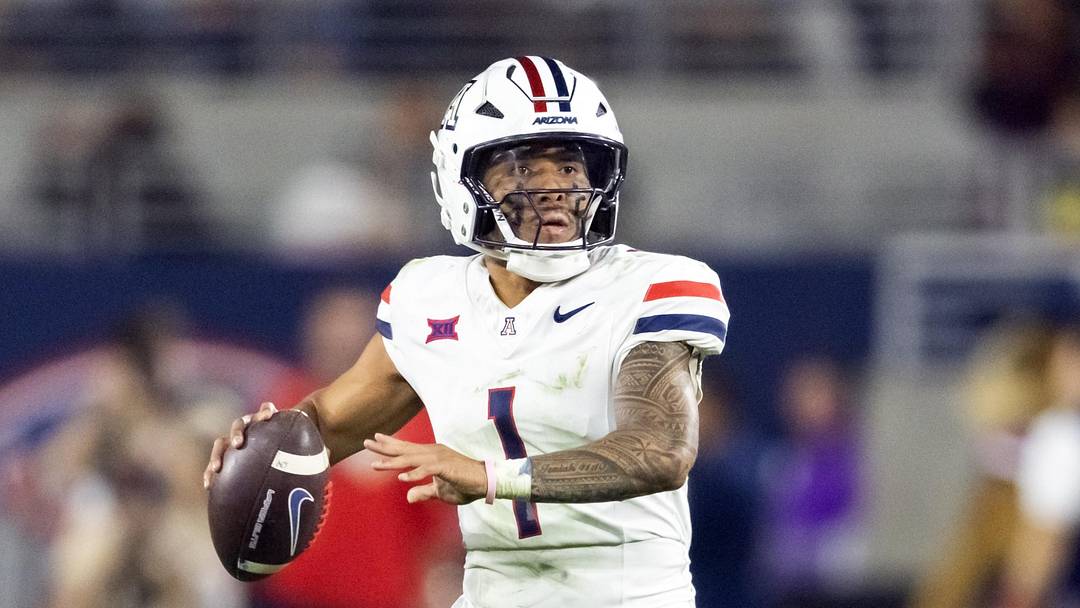Nov 28, 2025; Tempe, Arizona, USA; Arizona Wildcats quarterback Noah Fifita (1) against the Arizona State Sun Devils during the 99th Territorial Cup at Mountain America Stadium. Mandatory Credit: Mark J. Rebilas-Imagn Images Nov 28, 2025; Tempe, Arizona, USA; Arizona Wildcats quarterback Noah Fifita (1) against the Arizona State Sun Devils during the 99th Territorial Cup at Mountain America Stadium. Mandatory Credit: Mark J. Rebilas-Imagn Images