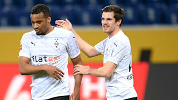 Alassane Plea und Jonas Hofmann