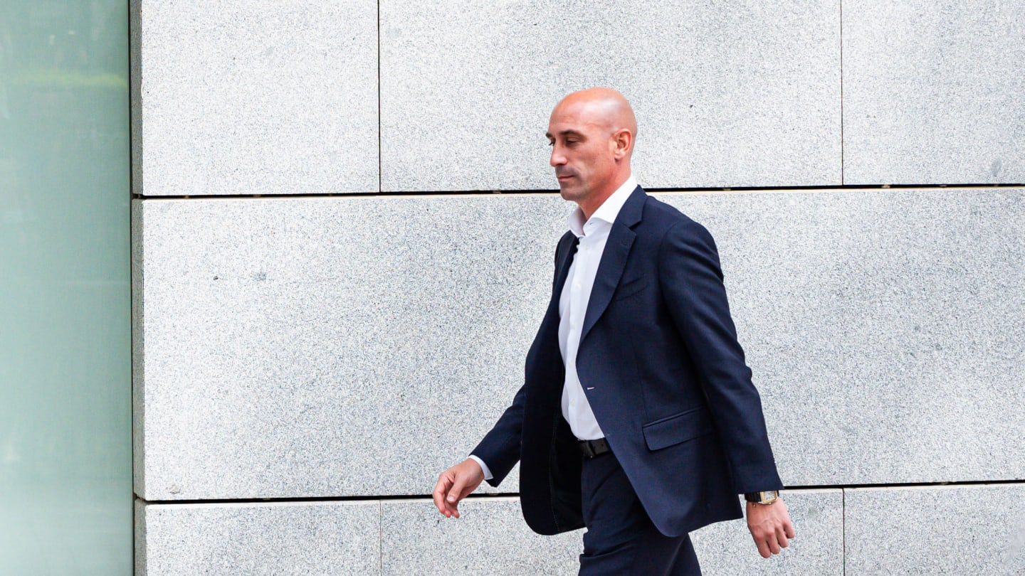 Eklat noch größer? - Rubiales wird übergriffiges Verhalten auch gegen englische Spielerinnen unterstellt