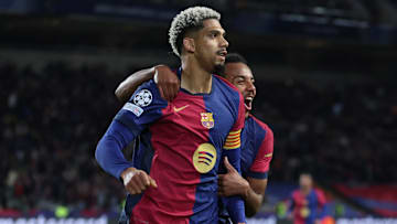 Barcelona eased into the last 16 