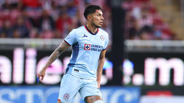 Carlos Salcedo pidió su salida de Cruz Azul por temas personales