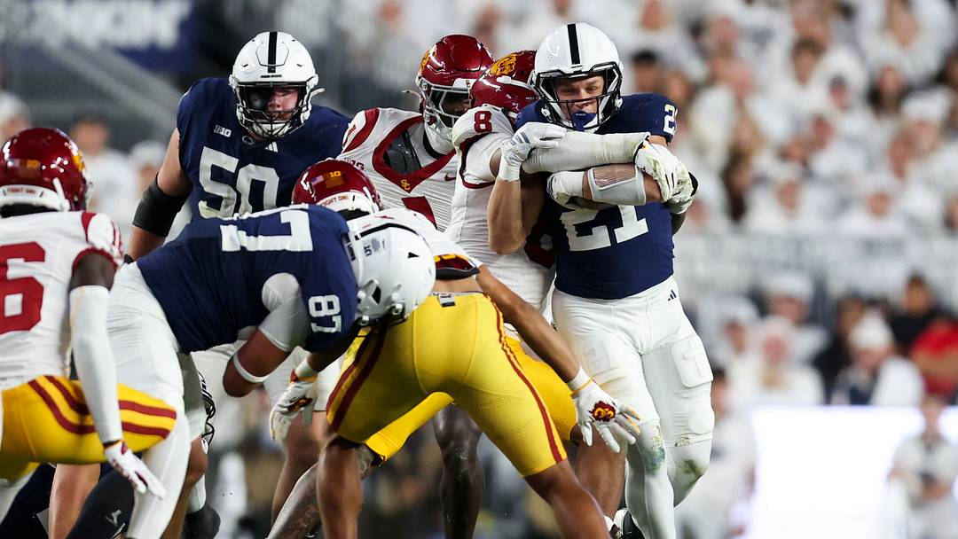Penn State Nittany Lions running back Carson Hansen (21) runs the ball vs. the USC Trojans at Beaver Stadium. Penn State Nittany Lions running back Carson Hansen (21) runs the ball vs. the USC Trojans at Beaver Stadium.