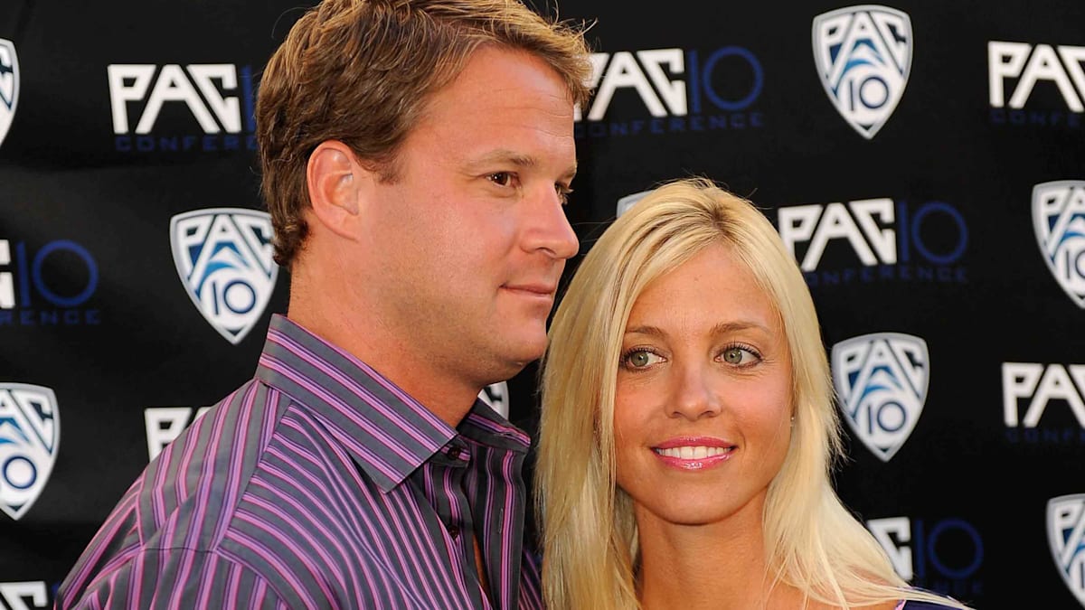 Lane Kiffin's ex-wife Layla slays beside daughter Landry in black sequin  dress