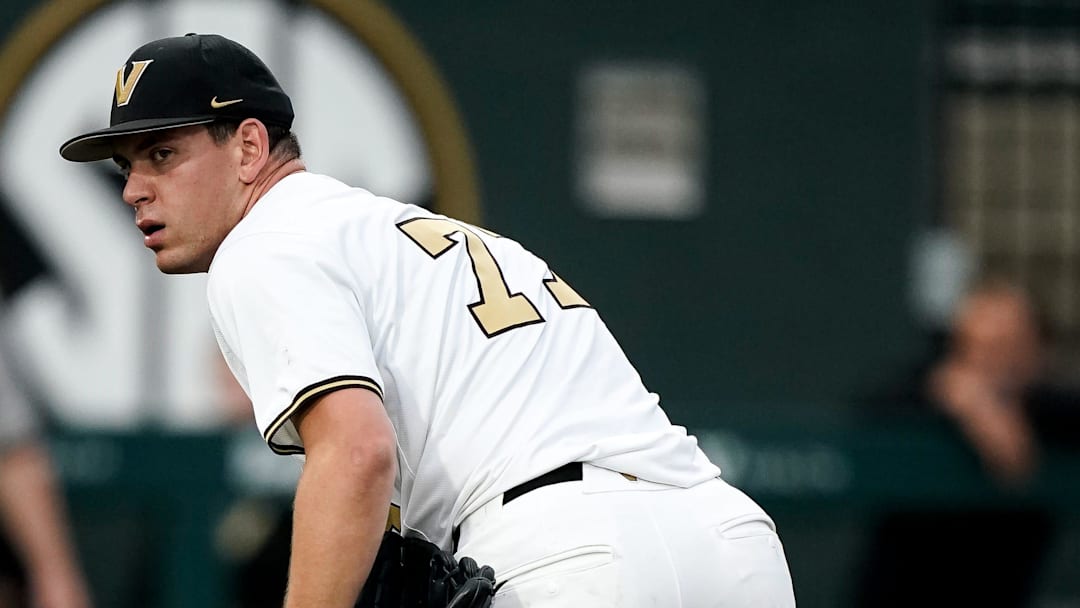 Vanderbilt pitcher Alex Kranzler (77) sets up to pitch against Louisville during the fourth inning at Hawkins Field in Nashville, Tenn., Tuesday, May 5, 2026.
