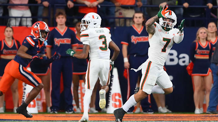 A top analyst says the recruitment of 5-star WR Calvin Russell lll could boil down to Syracuse football and an ACC foe.