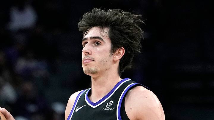 Denver Nuggets v Sacramento Kings
