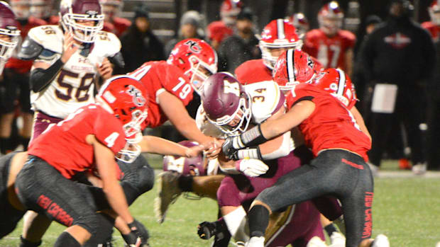 New Canaan vs. Darien: Connecticut high school football