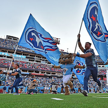 Tennessee Titans cheerleaders