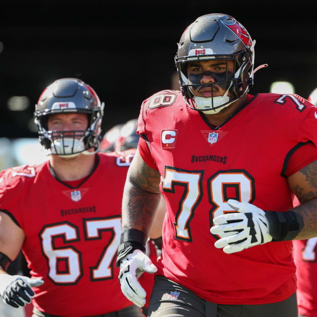 Bucs OT Tristan Wirfs and Luke Goedeke