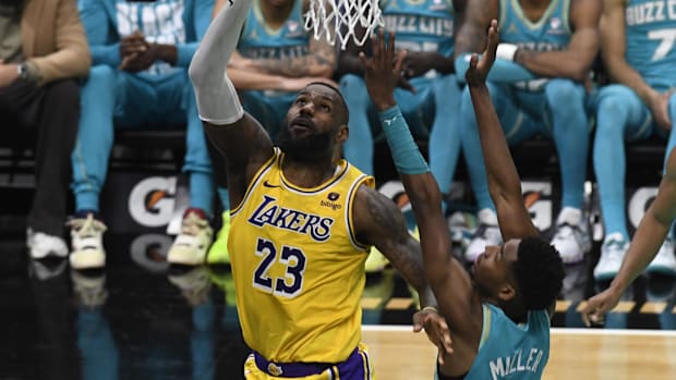 Hornets to air select games on local TV in Charlotte market