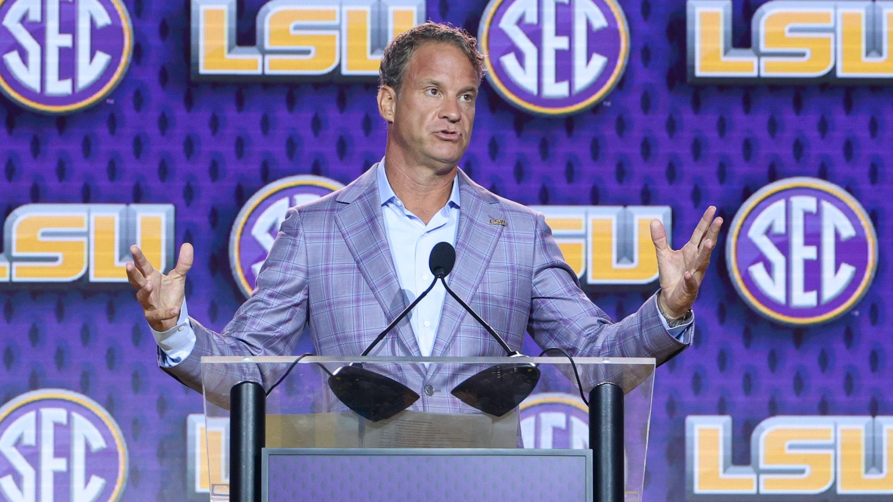LSU Hit With Major Roster Blow as SEC Blocks Dae'Quan Wright, Other New Additions